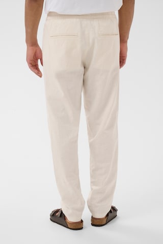 Regular Pantalon chino 'Linen' Matinique en blanc