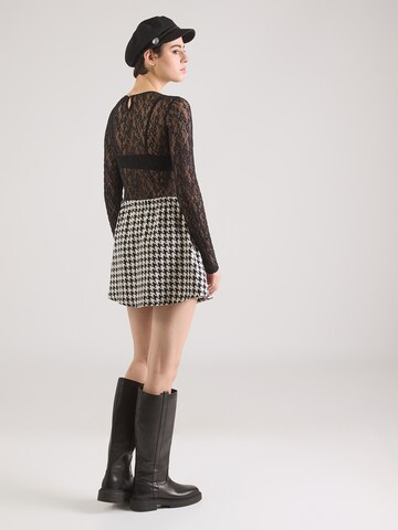 ABOUT YOU Szoknyák 'Ingrid' - fekete