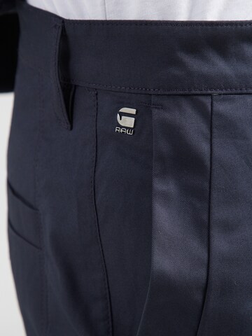 G-STAR Štandardný strih Nohavice 'Bronson' - Modrá