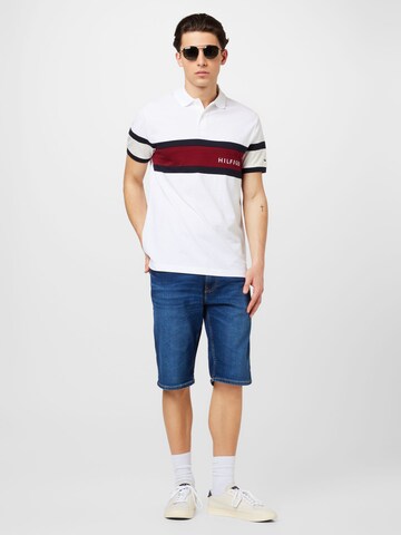 TOMMY HILFIGER - Camiseta en blanco