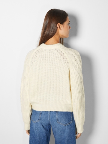 Bershka Pullover in Beige