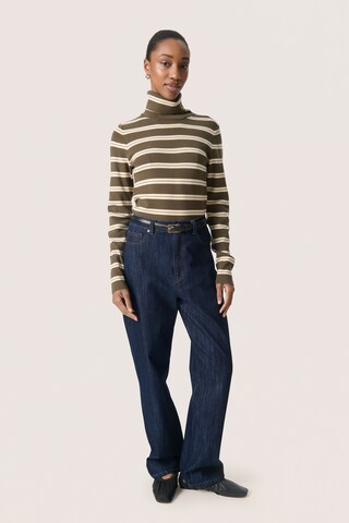 SOAKED IN LUXURY Pullover 'Spina' in Grün