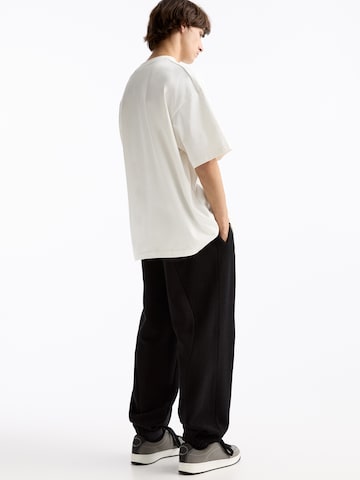 Pull&Bear Tapered Broek in Zwart