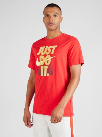 Nike Sportswear Shirt in Rood: voorkant