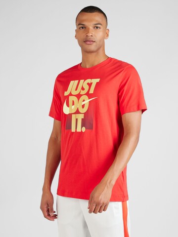 Nike Sportswear T-shirt i röd: framsida