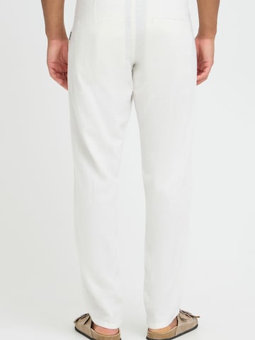 Regular Pantalon chino ' BHLikan ' BLEND en blanc