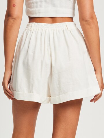 Calli - Loosefit Calças 'CHARLIE' em branco: atrás