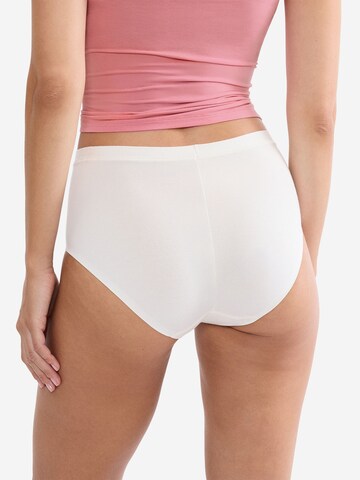 TRIUMPH Maxislip ' Red Label Smart Natural ' in Weiß