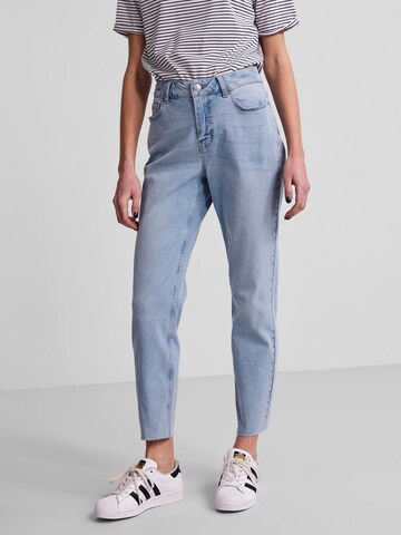 PIECES Regular Jeans 'Luna' in Blauw: voorkant