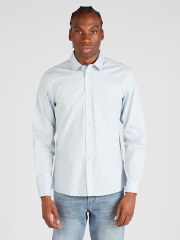 Coupe regular Chemise BLEND en bleu : devant