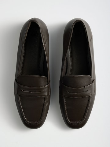 Chaussure basse The Set en marron