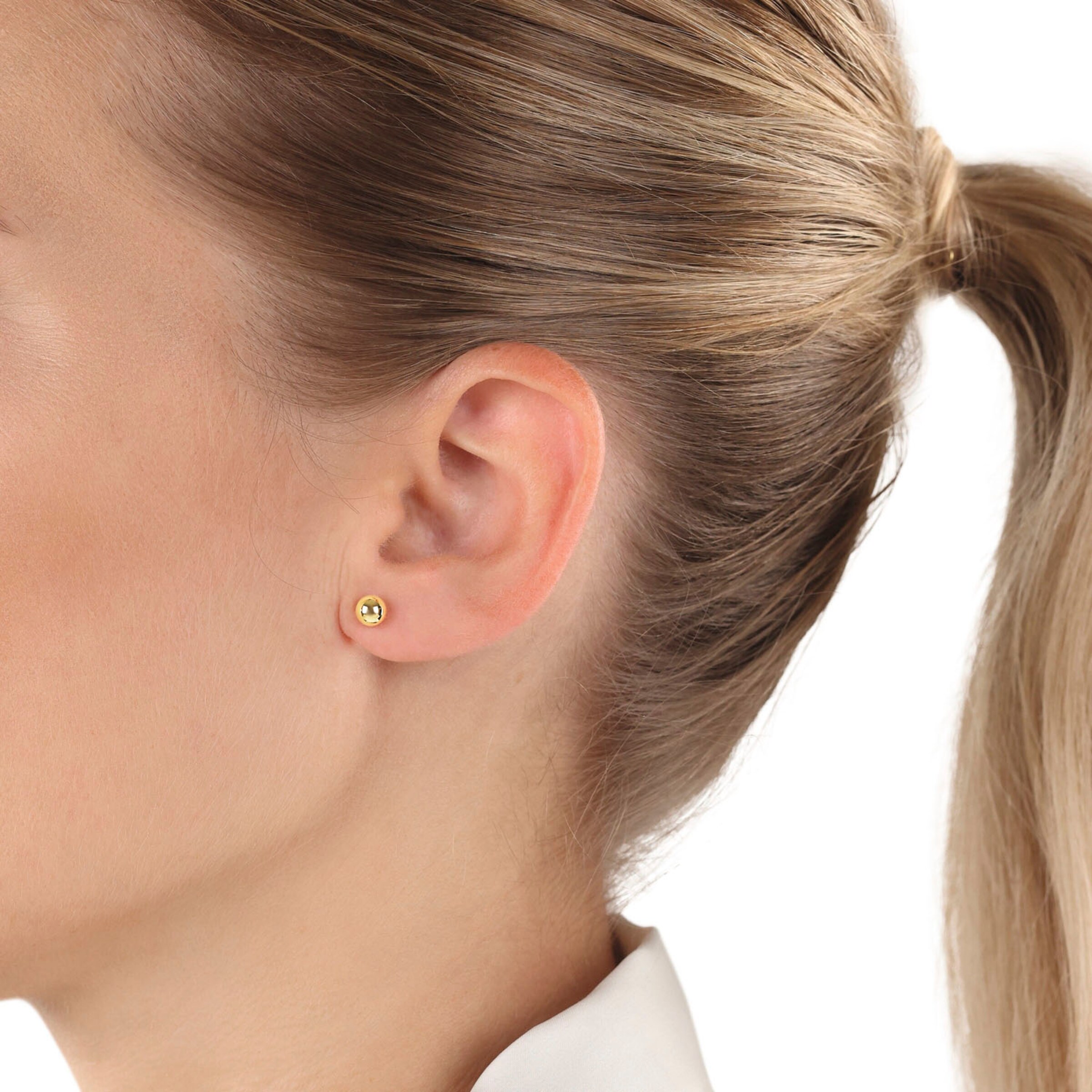 AMOR Ohrringe in Gold: Vorderseite