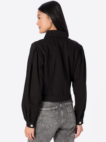 Oasis Jacke in Schwarz