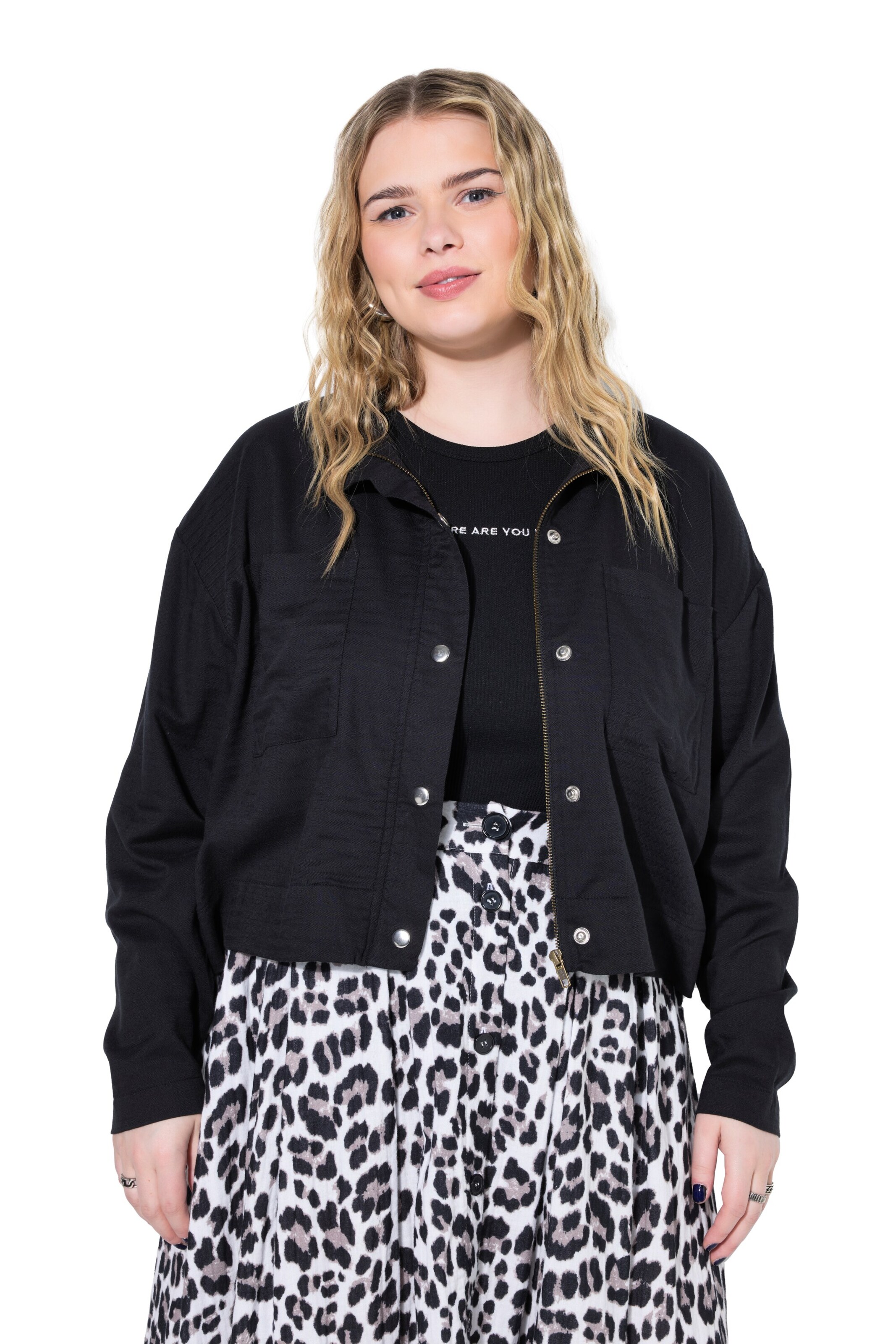 Studio Untold Jacke in Schwarz: Vorderseite