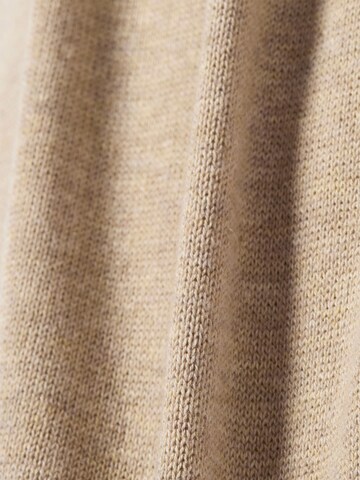 Finshley & Harding Sweater in Beige