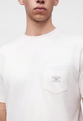 GUESS JEANS Футболка в Белый: спереди