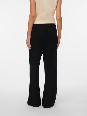 VERO MODA - Pierna ancha Pantalón plisado 'VMKristina' en negro