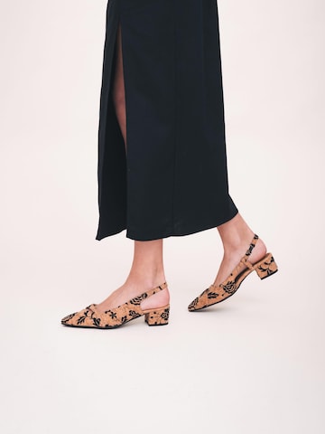 nae Vegan Shoes Lodičky 'Zurie' – hnědá: přední strana