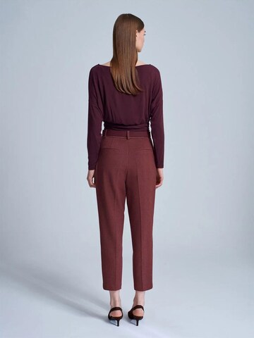 Dilvin Regular Pants in Red