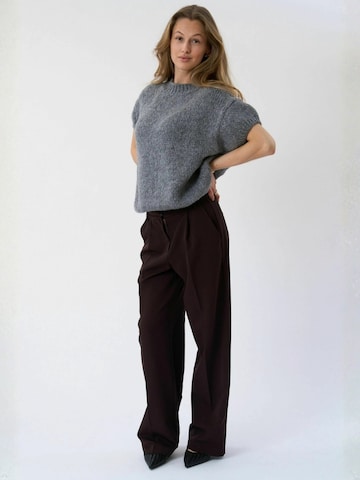 TEESHOPPEN Sweater ' Chloe ' in Grey