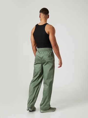 Loosefit Pantalon 'WILHELM' Sinned x ABOUT YOU en vert