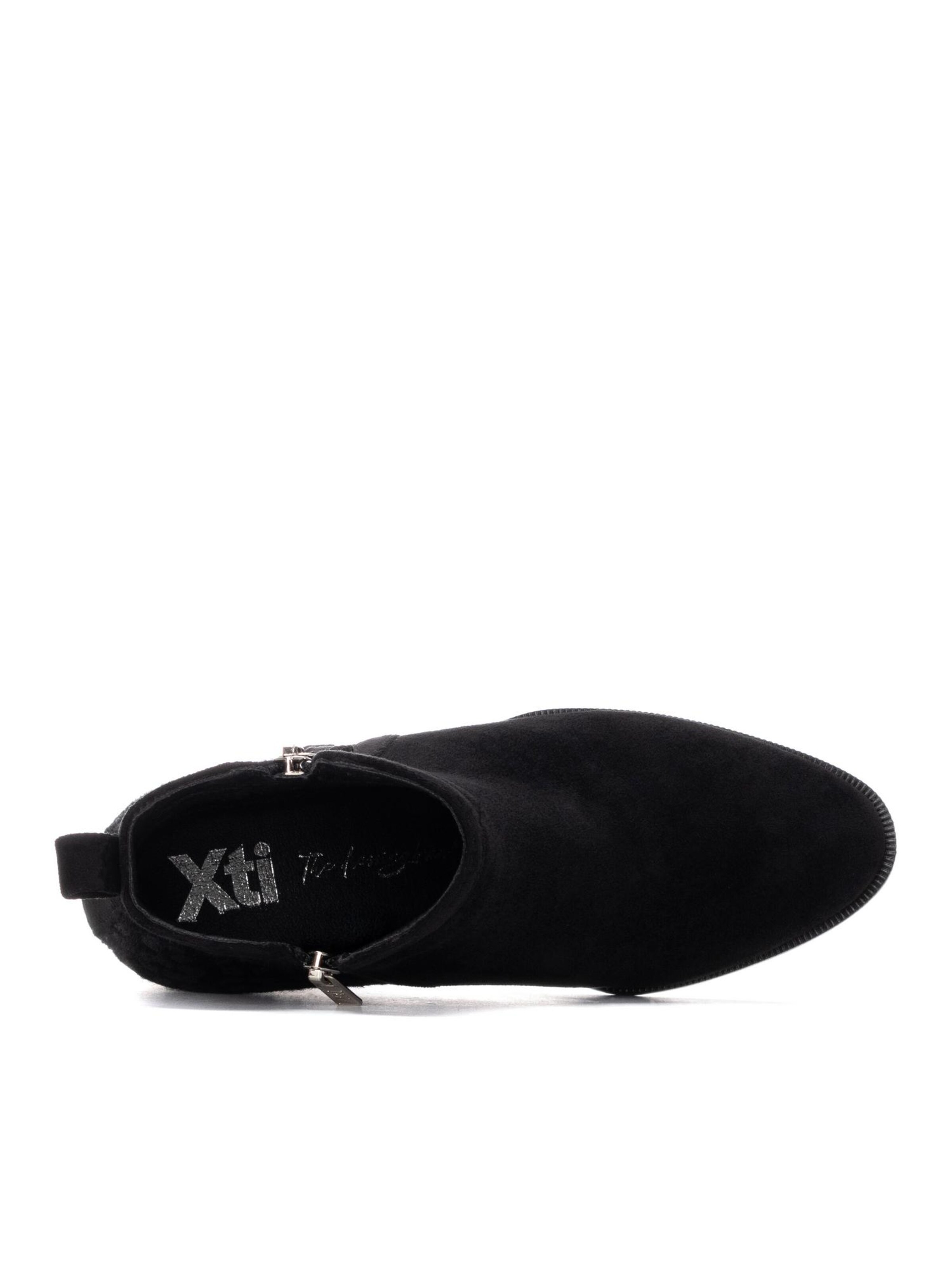Xti Boots '14464702' in Black