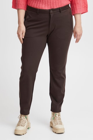 Fransa Curve Slimfit Chino ' Plano Tessa ' in Bruin: voorkant