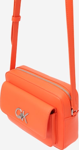 Calvin Klein Skuldertaske i orange