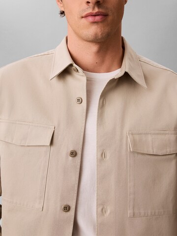 Coupe regular Chemise Calvin Klein Jeans en beige