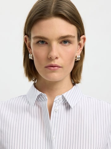 SELECTED - Blusa 'Romie' en blanco