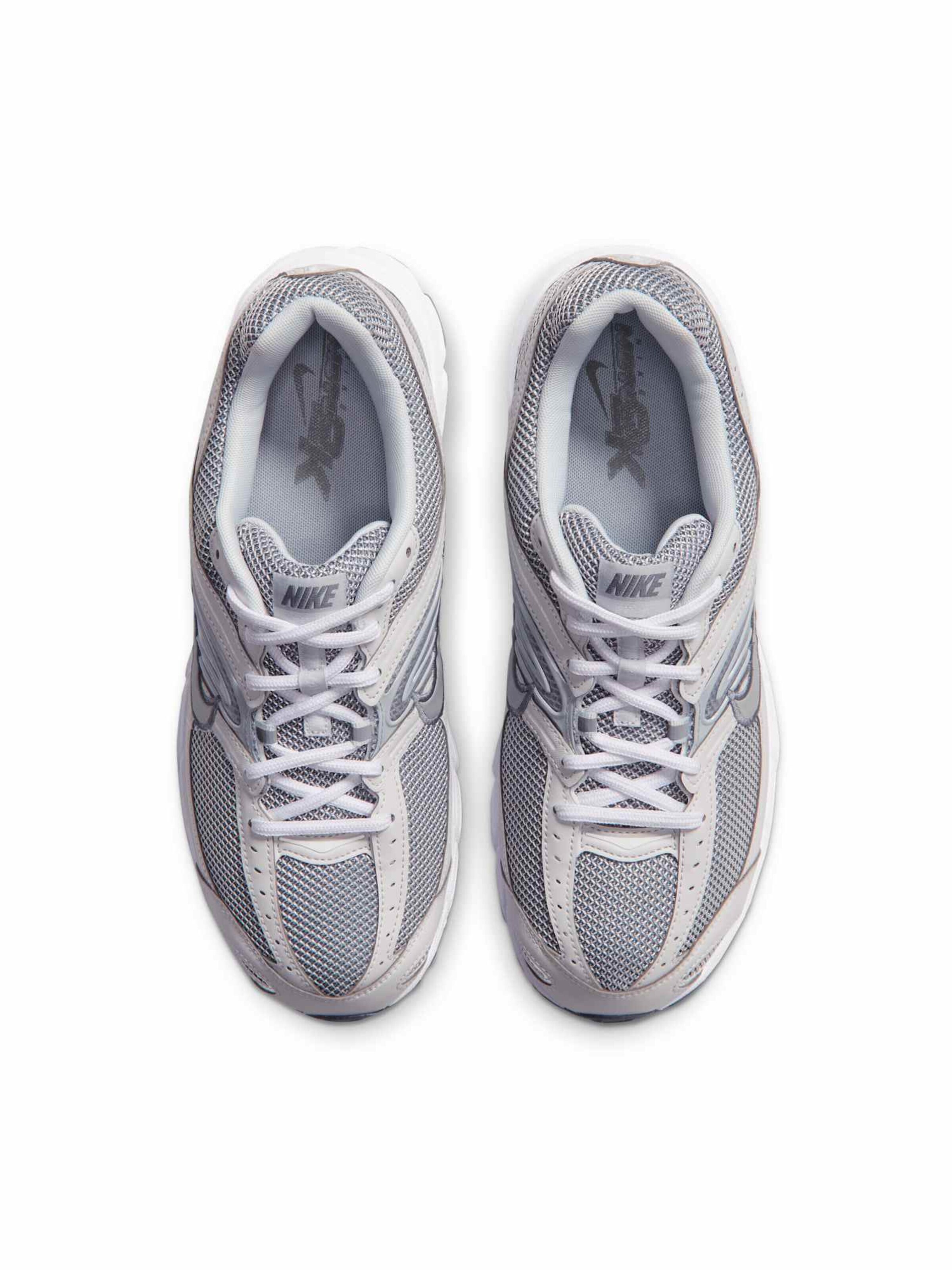 Nike Sportswear Sneaker 'Air Max Moto 2K' in Grau