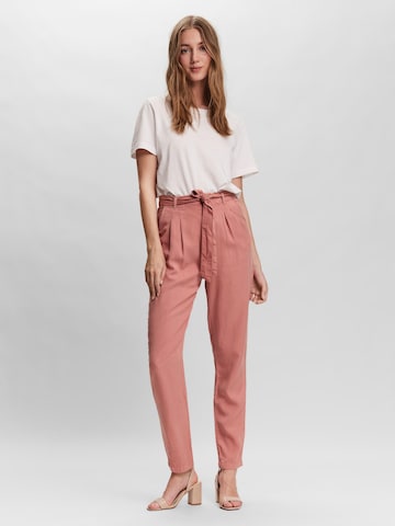 Loosefit Pantaloni con pieghe 'Mia' di VERO MODA in rosa