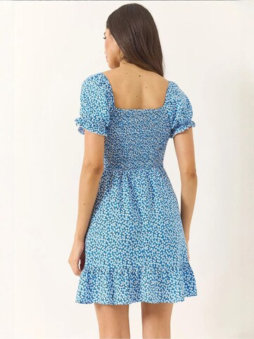 Robe Bianco Lucci en bleu