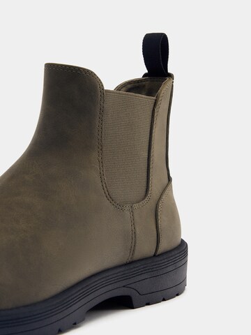 Pull&Bear Chelsea boots in Groen