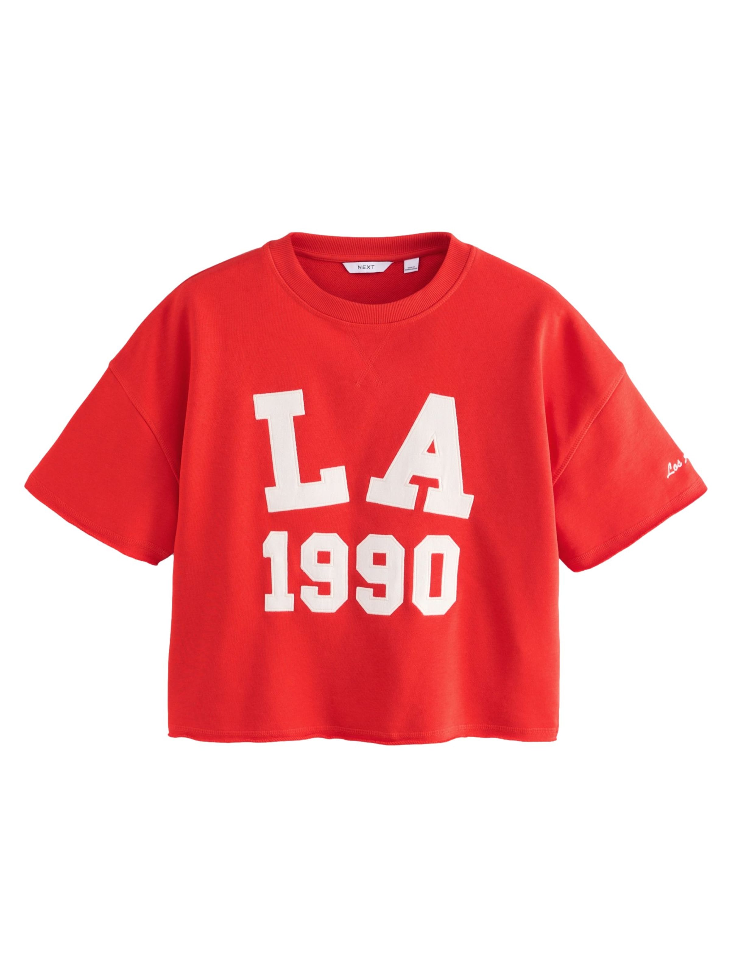 Next Суичър в червено: отпред