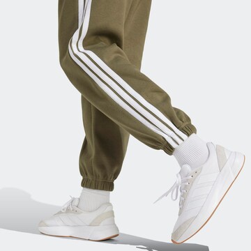 ADIDAS SPORTSWEAR Tapered Sporthose in Grün