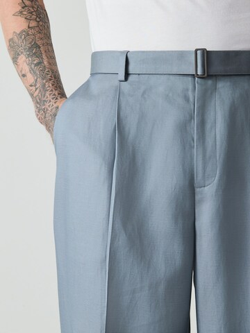 Next Loosefit Bundfaltenhose in Blau