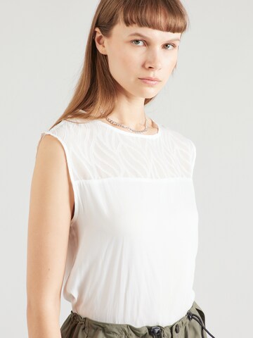 T-shirt 'Rhea' ABOUT YOU en blanc