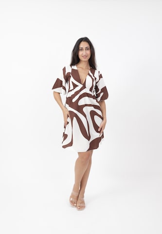 Robe Elara en marron : devant