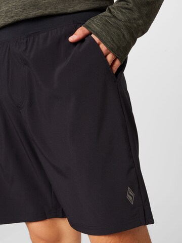 regular Pantaloni sportivi di SKECHERS in nero