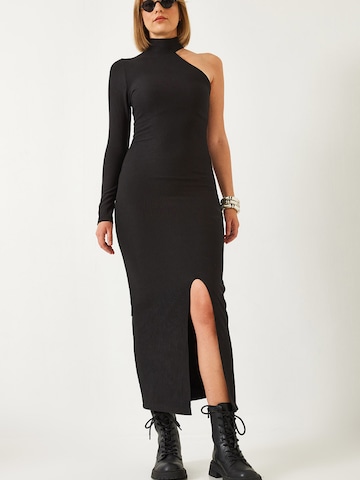 Bianco Lucci Šaty – černá