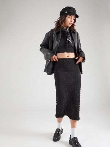 Noisy may Skirt 'NMZAHARA' in Black