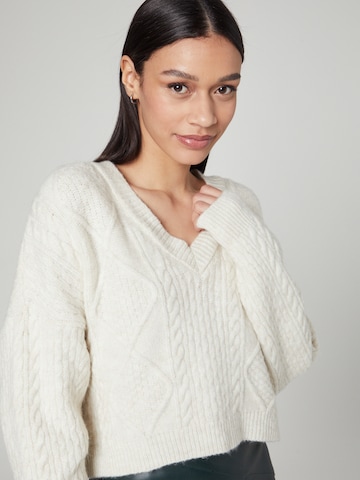 Guido Maria Kretschmer Women Sweater 'Salma' in White