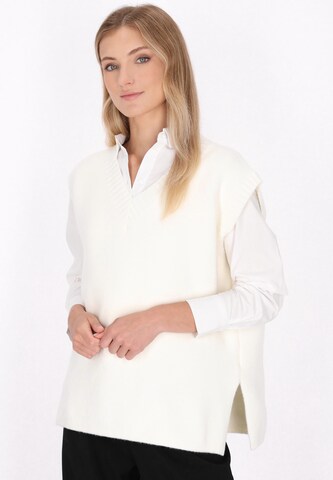 DreiMaster Klassik Sweater in White: front