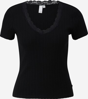 Tricou de la QS pe negru: față