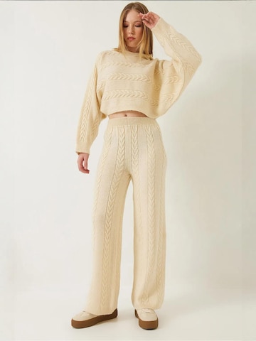 Completo pantalone di Bianco Lucci in beige