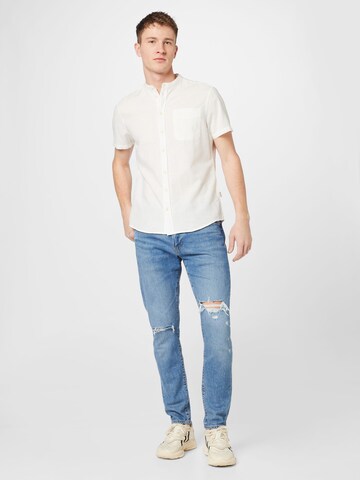 BLEND جينز مضبوط قميص بلون أبيض