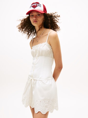 Robe Tommy Jeans en blanc : devant