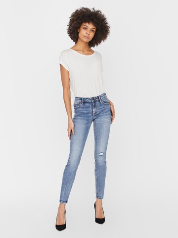 VERO MODA Skinny Jeans 'Lydia' in Blau