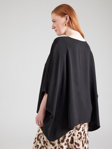 Camicia da donna 'VMCalva' di Vero Moda Curve in nero